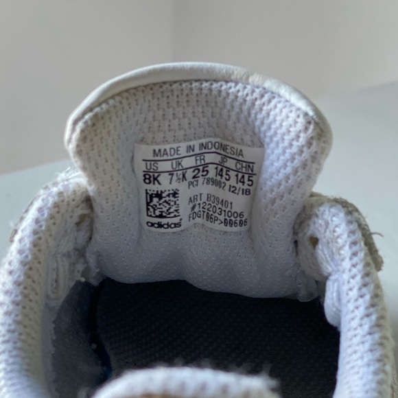 Kids Gold adidas sneakers - Picture 2 of 2